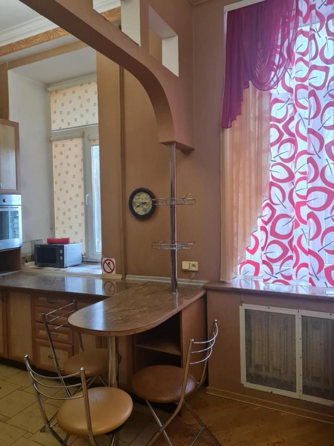Appartamento Центр, Євгена Коновальця, 3 Lutsʼk Esterno foto